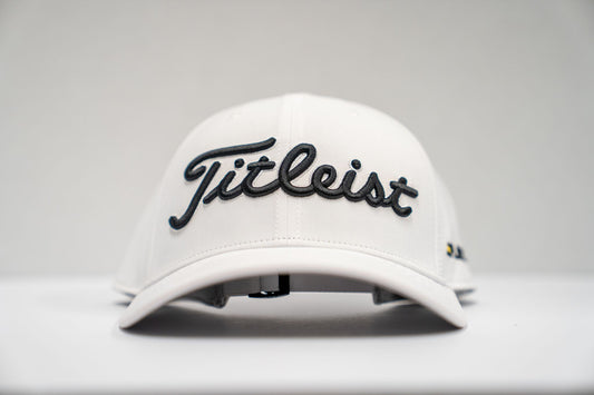 PLATEAU TITLEIST WHITE & BLACK HAT